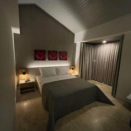 Ariel Hotel Алакати Екстериор снимка