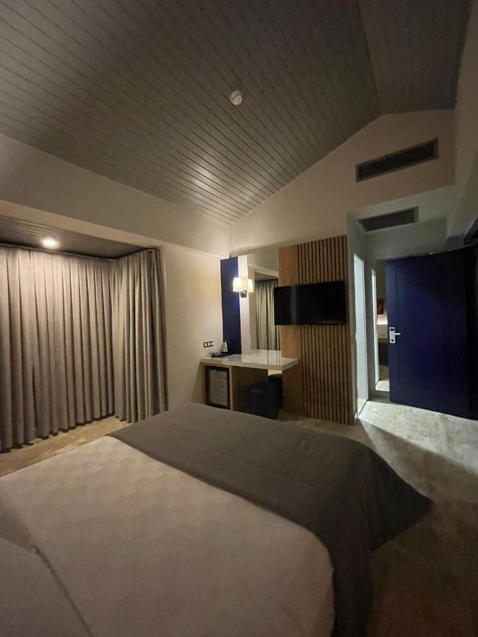 Ariel Hotel Алакати Екстериор снимка