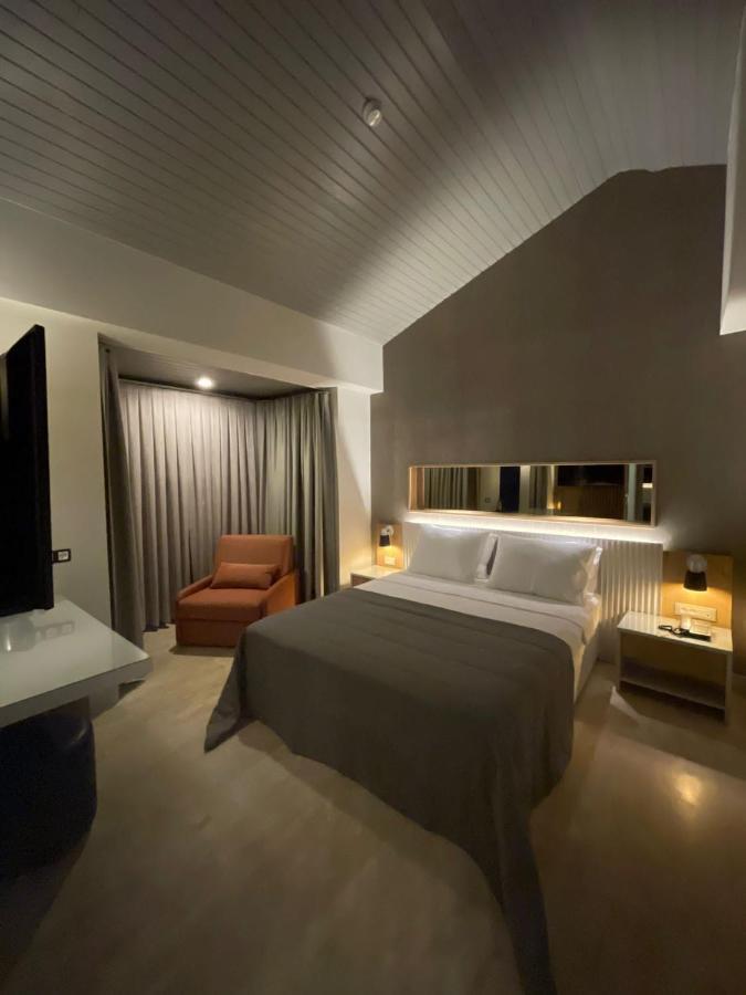 Ariel Hotel Алакати Екстериор снимка