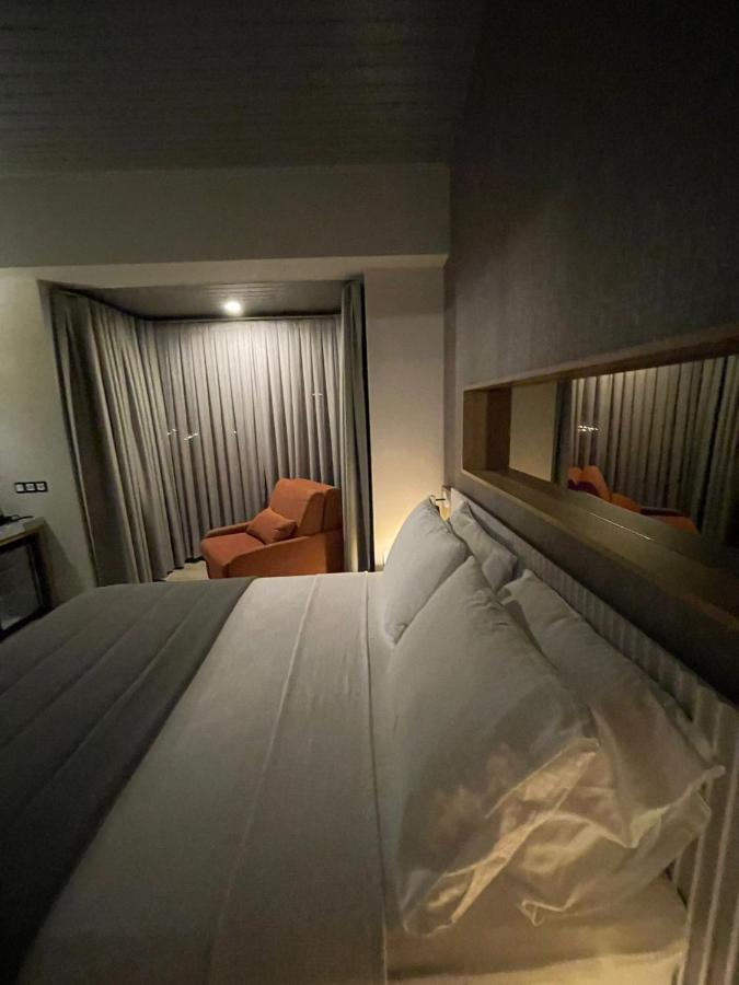 Ariel Hotel Алакати Екстериор снимка